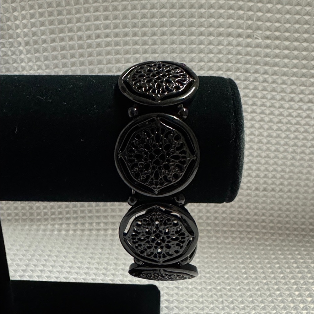 Black Enamel Filigree Metal Stretch Bracelet BOHO Gothic 7” - Picture 6 of 6